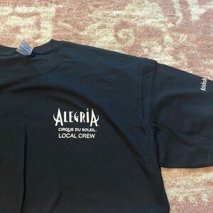 Vintage cirque du soleil tour crew shirt